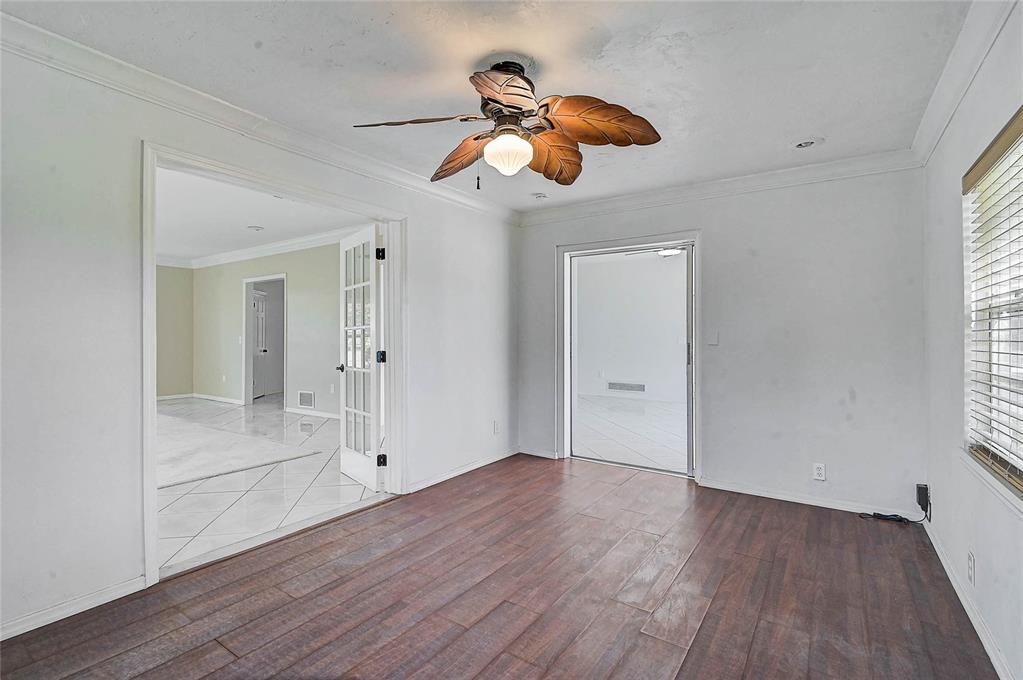 En Venta: $749,900 (5 camas, 3 baños, 3299 Pies cuadrados)
