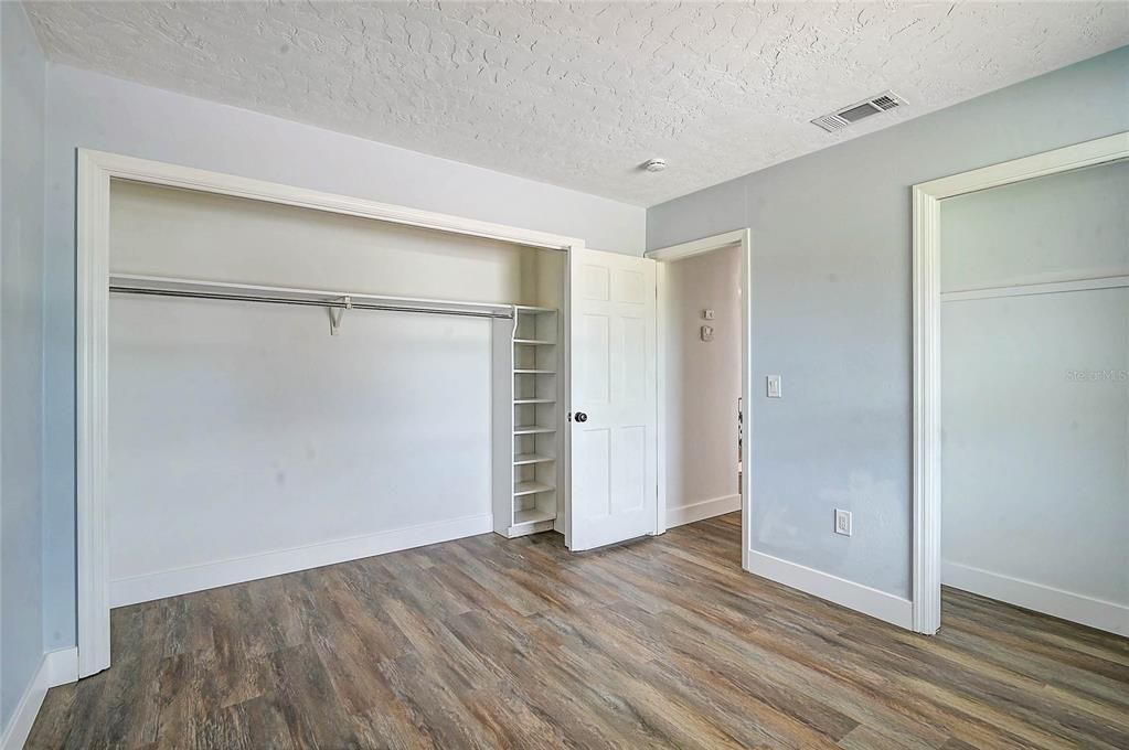 En Venta: $749,900 (5 camas, 3 baños, 3299 Pies cuadrados)
