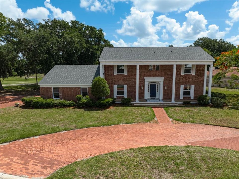 En Venta: $749,900 (5 camas, 3 baños, 3299 Pies cuadrados)