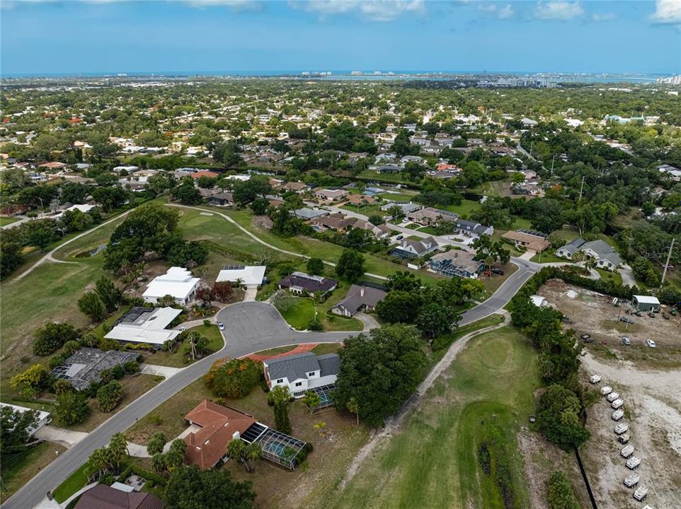 En Venta: $749,900 (5 camas, 3 baños, 3299 Pies cuadrados)