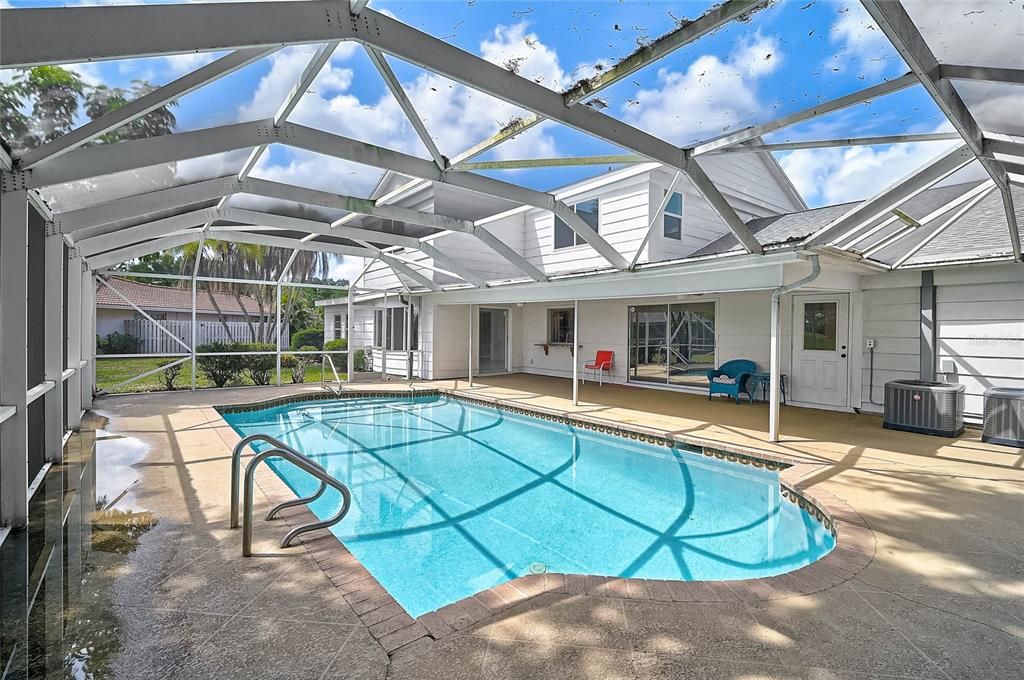 En Venta: $749,900 (5 camas, 3 baños, 3299 Pies cuadrados)