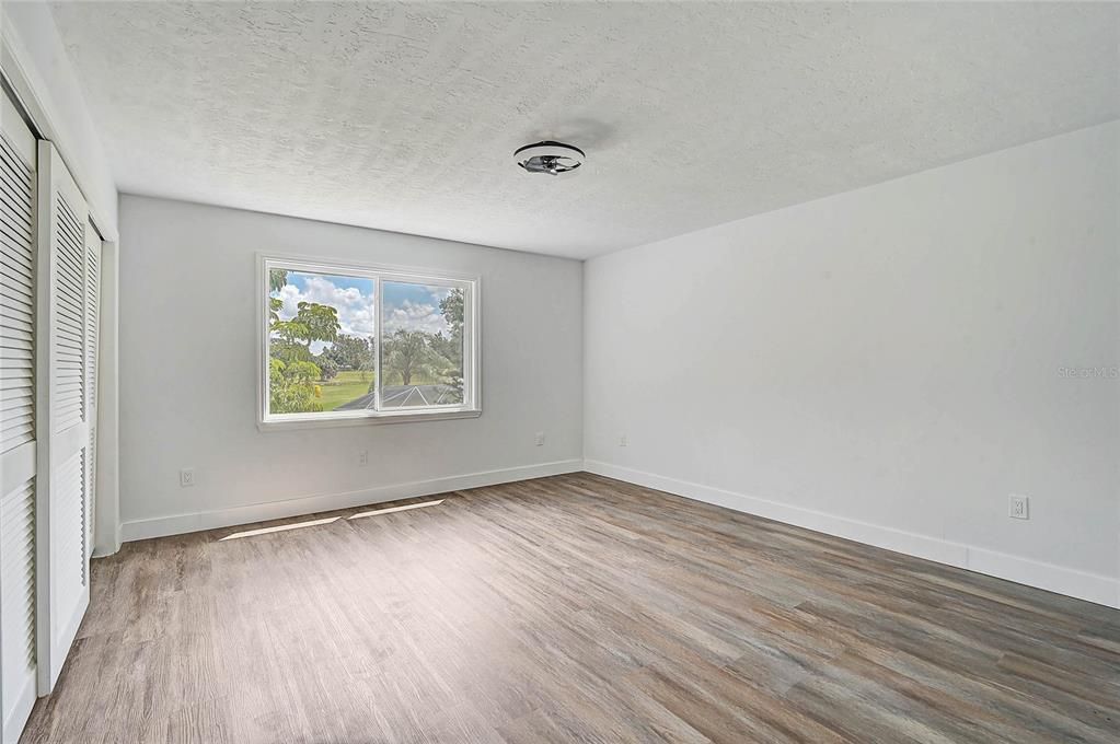 En Venta: $749,900 (5 camas, 3 baños, 3299 Pies cuadrados)