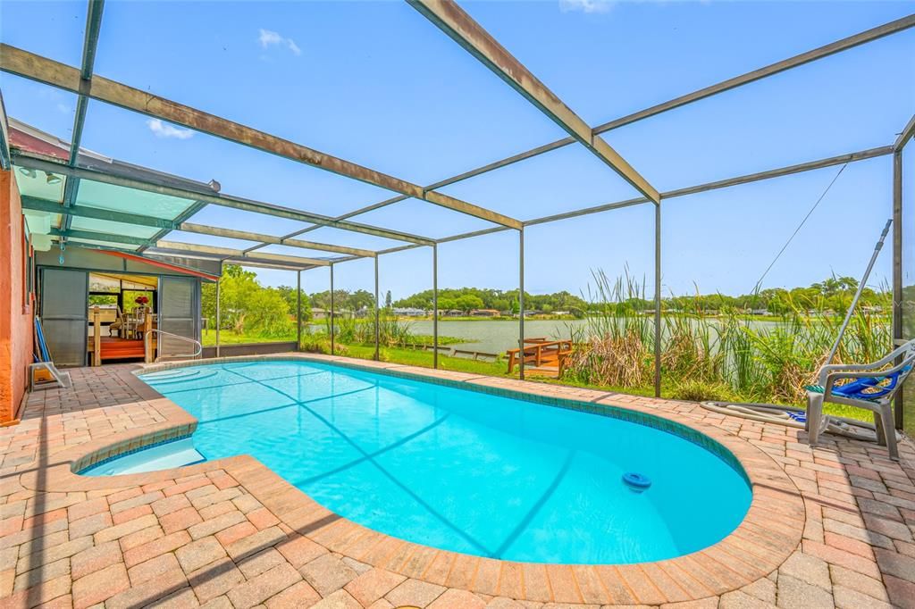 For Sale: $389,900 (3 beds, 2 baths, 1542 Square Feet)