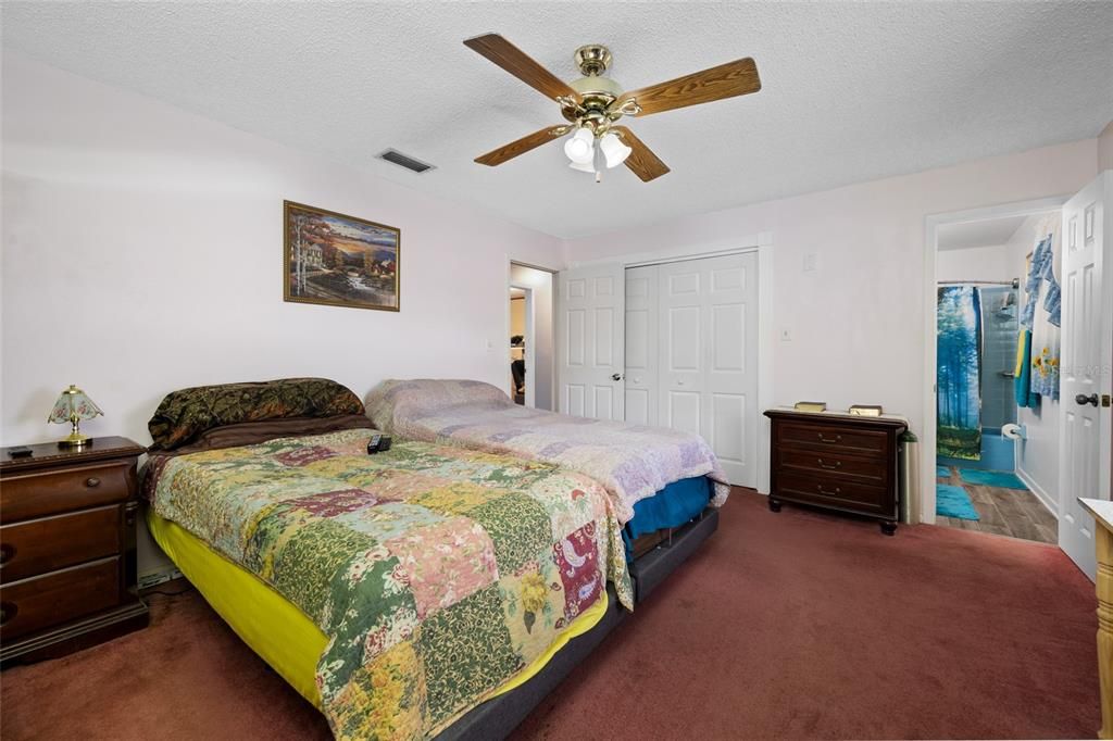For Sale: $389,900 (3 beds, 2 baths, 1542 Square Feet)