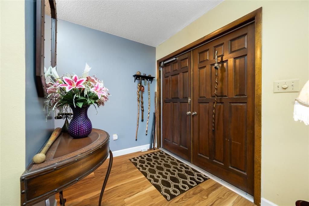 For Sale: $389,900 (3 beds, 2 baths, 1542 Square Feet)