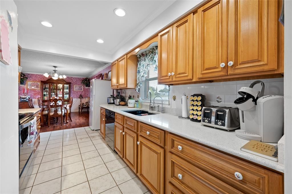 For Sale: $389,900 (3 beds, 2 baths, 1542 Square Feet)