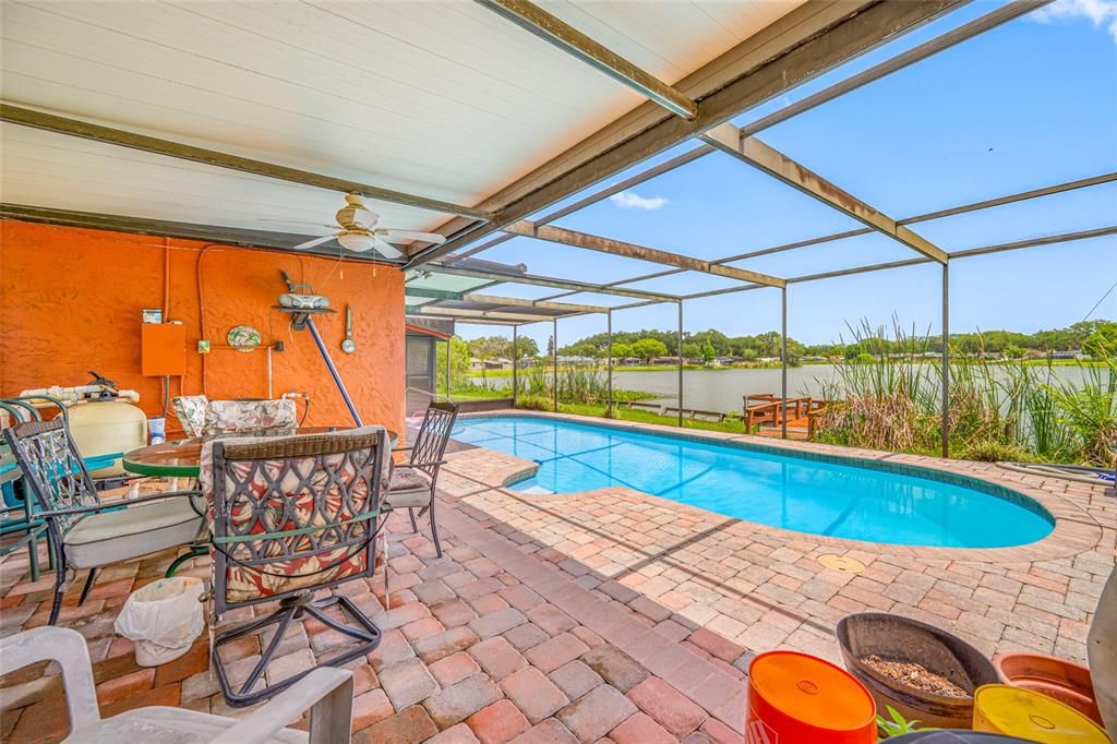 For Sale: $389,900 (3 beds, 2 baths, 1542 Square Feet)