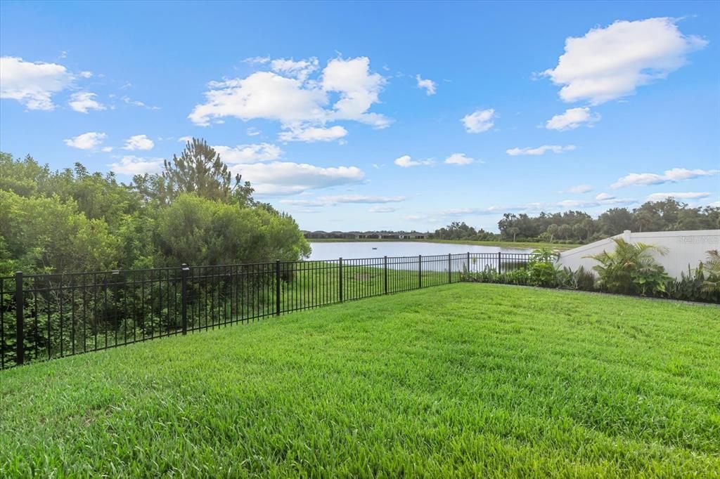 En Venta: $550,000 (4 camas, 2 baños, 2068 Pies cuadrados)