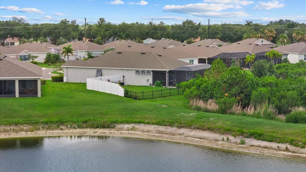 En Venta: $550,000 (4 camas, 2 baños, 2068 Pies cuadrados)