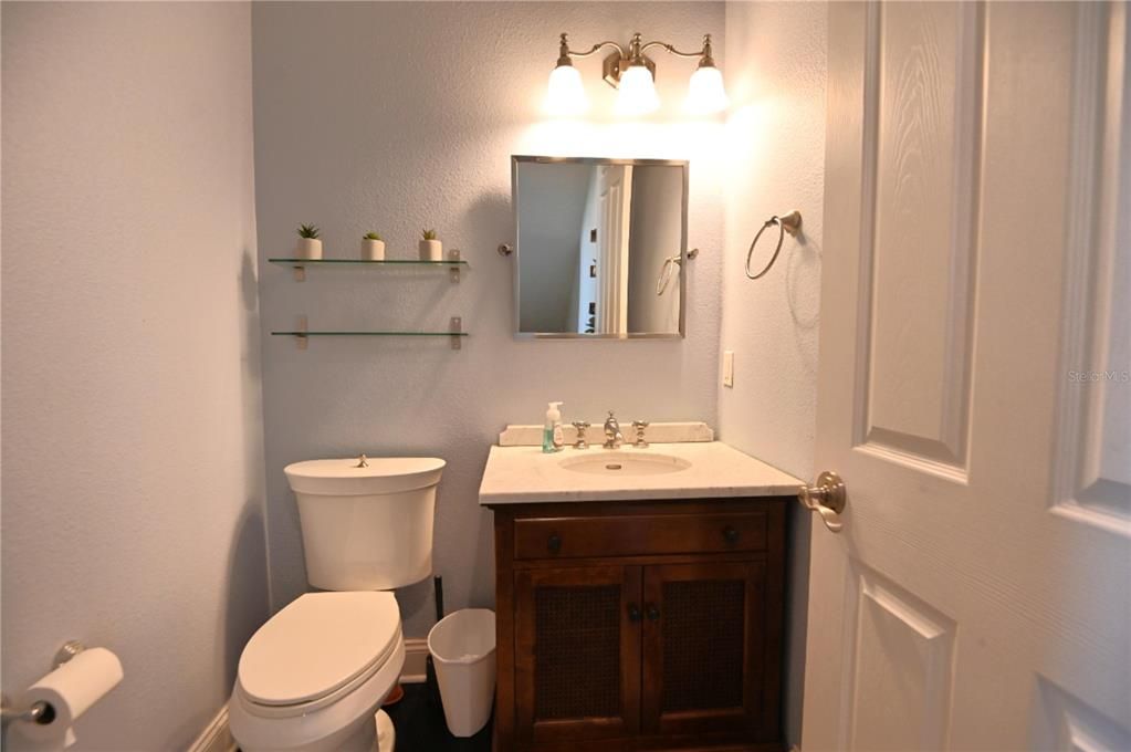 Active With Contract: $2,975 (2 beds, 2 baths, 1432 Square Feet)
