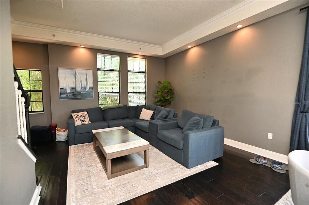 Active With Contract: $2,975 (2 beds, 2 baths, 1432 Square Feet)