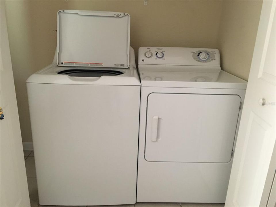 For Rent: $2,250 (3 beds, 2 baths, 1857 Square Feet)