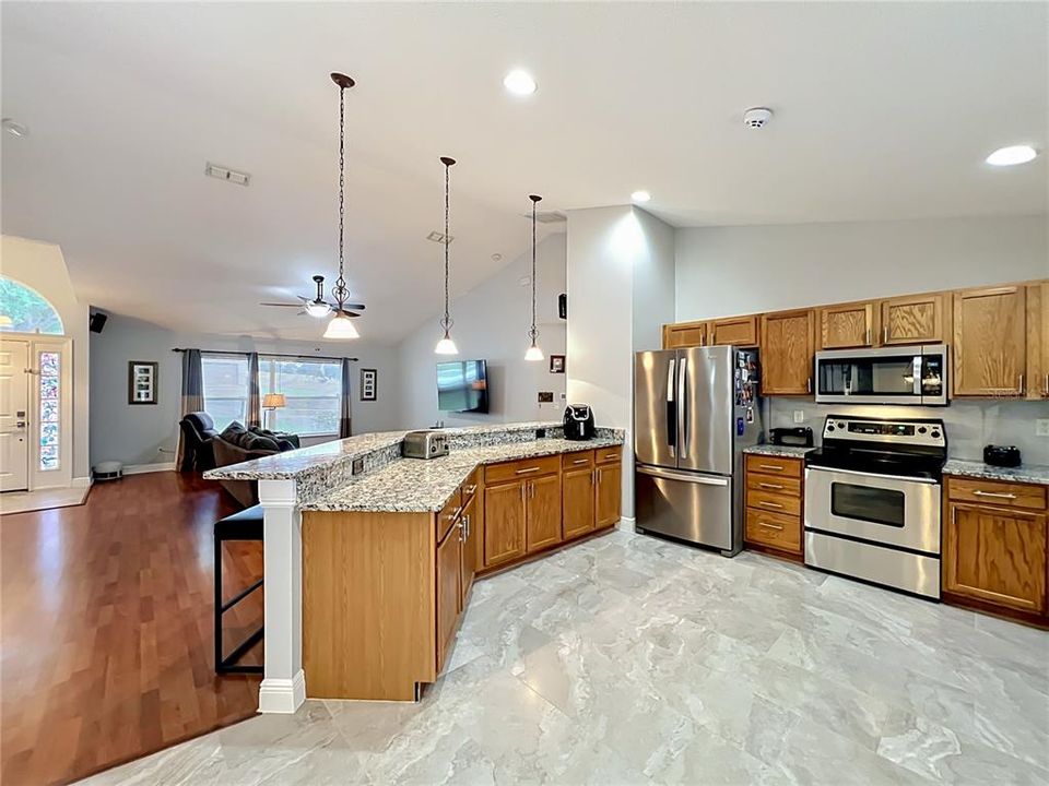 En Venta: $449,000 (3 camas, 2 baños, 1870 Pies cuadrados)