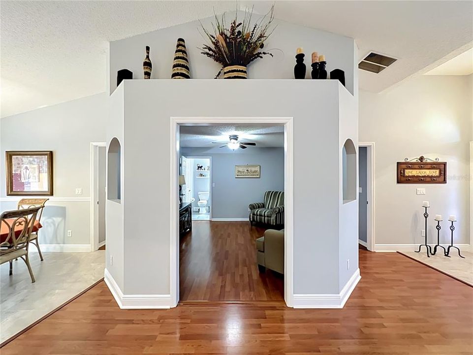 En Venta: $449,000 (3 camas, 2 baños, 1870 Pies cuadrados)