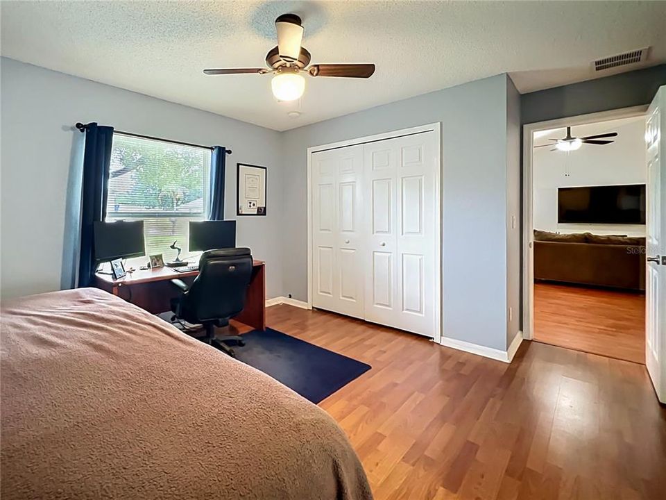 En Venta: $449,000 (3 camas, 2 baños, 1870 Pies cuadrados)