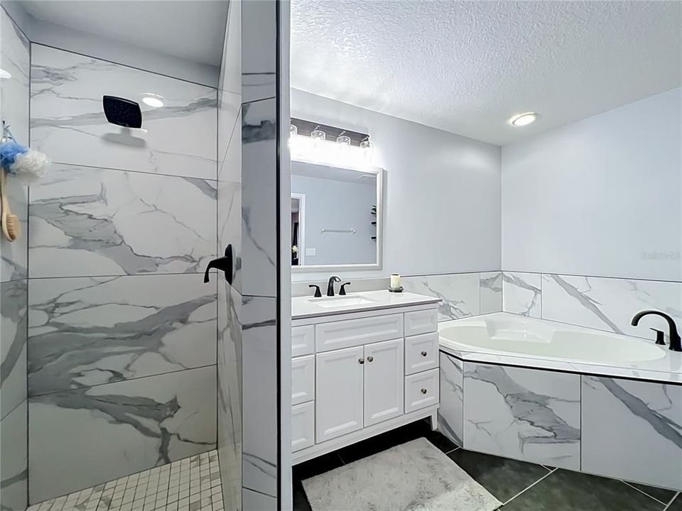 En Venta: $449,000 (3 camas, 2 baños, 1870 Pies cuadrados)