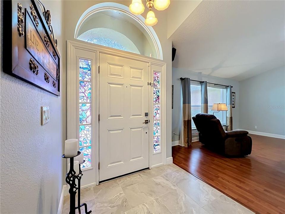 En Venta: $449,000 (3 camas, 2 baños, 1870 Pies cuadrados)