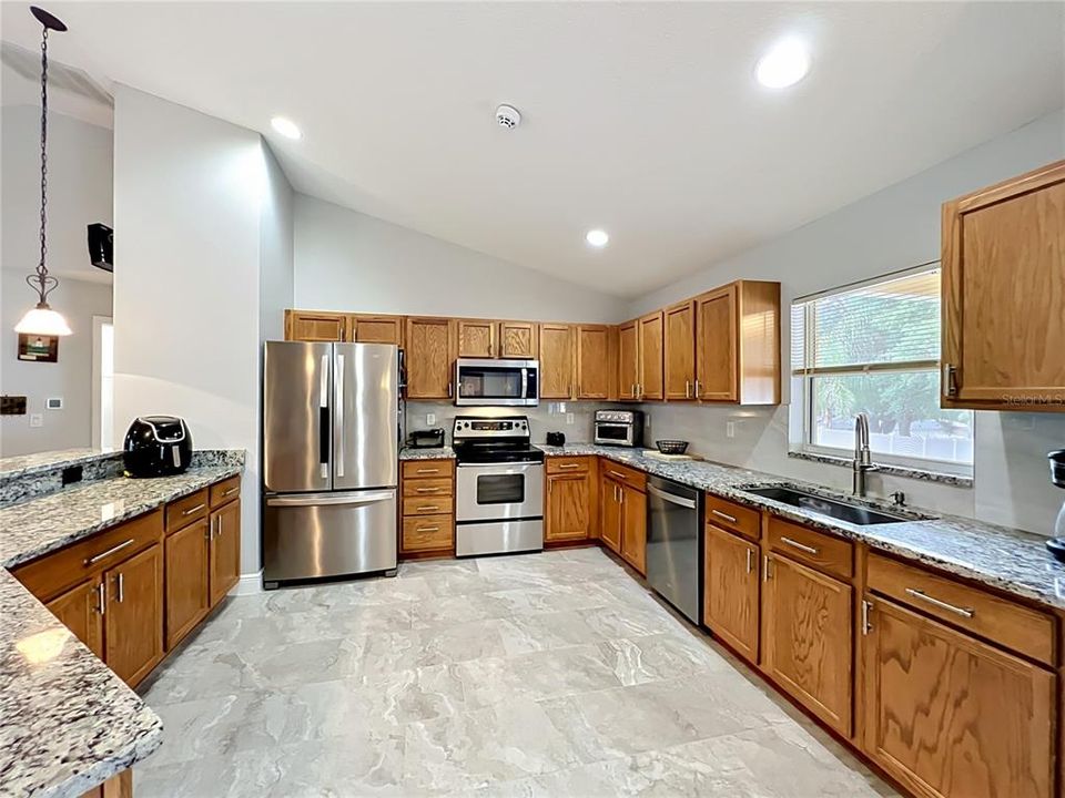 En Venta: $449,000 (3 camas, 2 baños, 1870 Pies cuadrados)