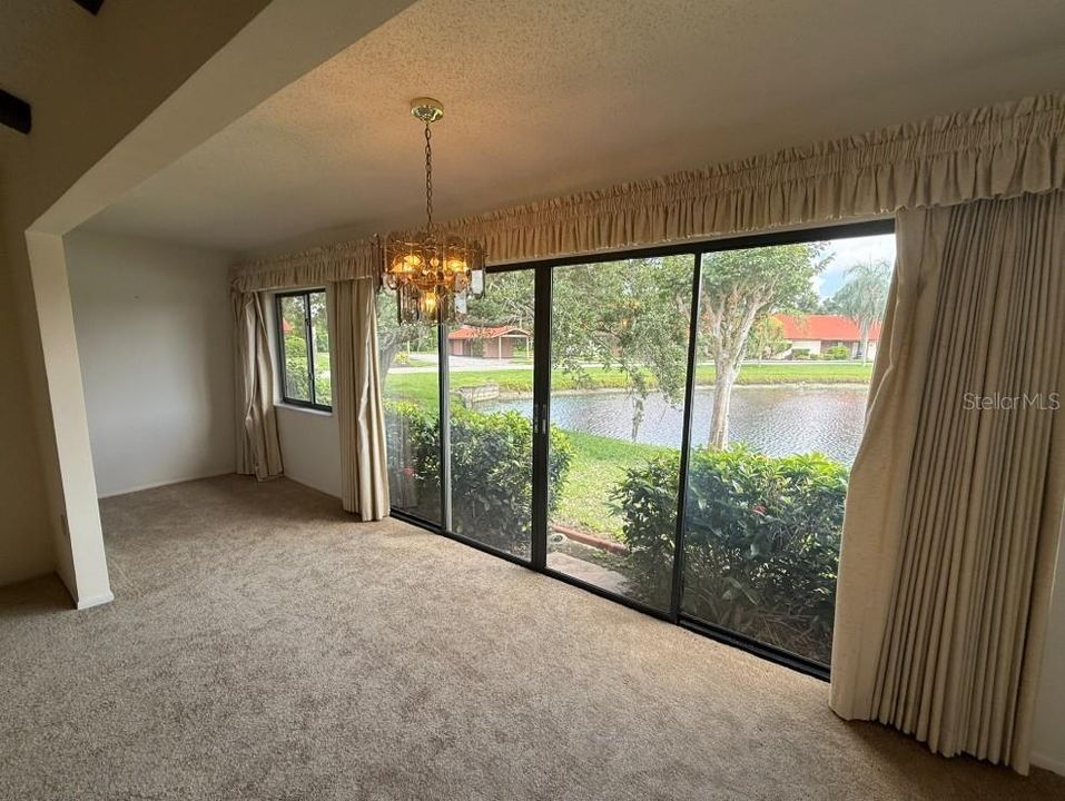For Sale: $304,900 (2 beds, 2 baths, 1482 Square Feet)