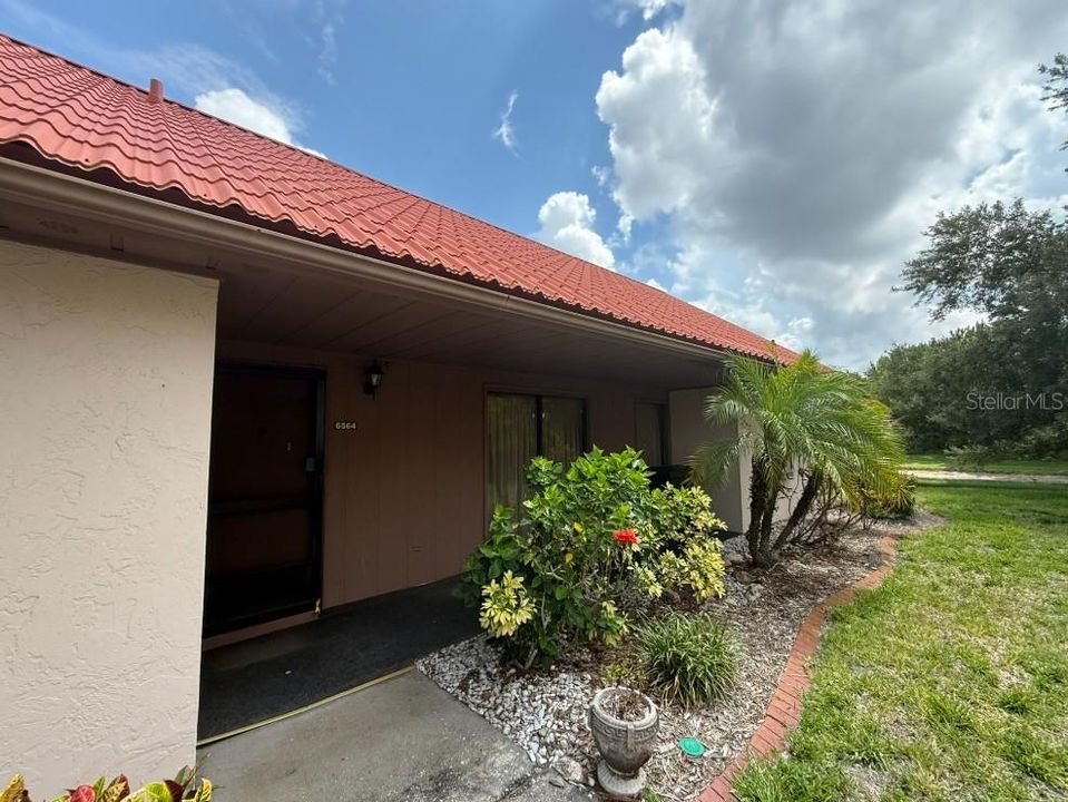 For Sale: $304,900 (2 beds, 2 baths, 1482 Square Feet)