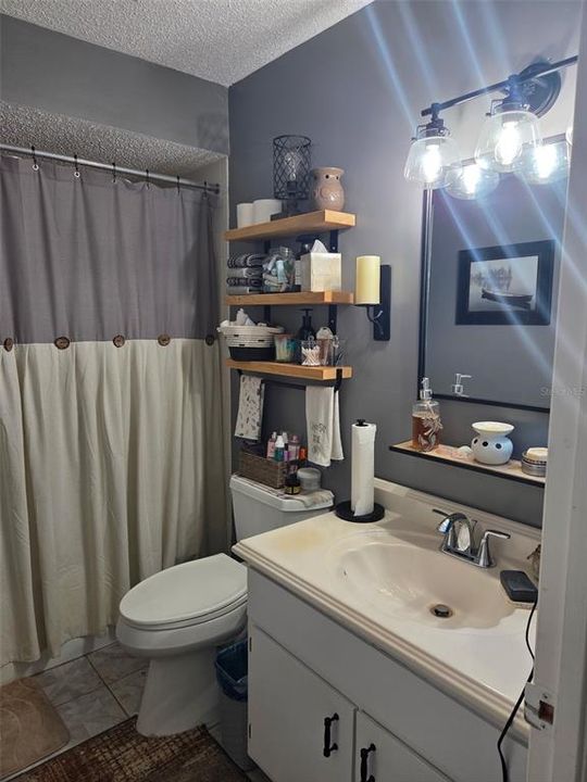 На продажу: $129,000 (2 спален, 2 ванн, 865 Квадратных фут)