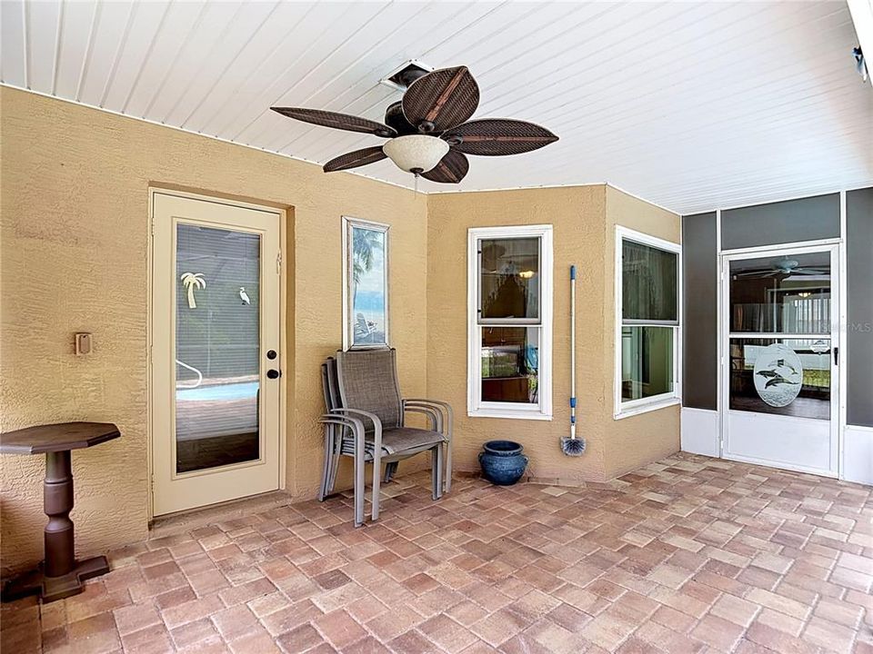 Active With Contract: $328,900 (3 beds, 2 baths, 1622 Square Feet)