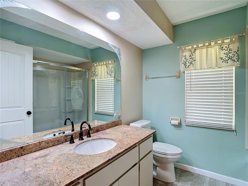 Active With Contract: $328,900 (3 beds, 2 baths, 1622 Square Feet)