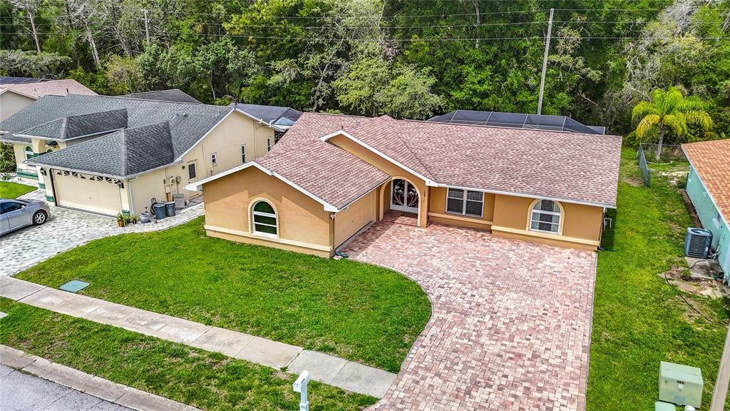 Active With Contract: $328,900 (3 beds, 2 baths, 1622 Square Feet)