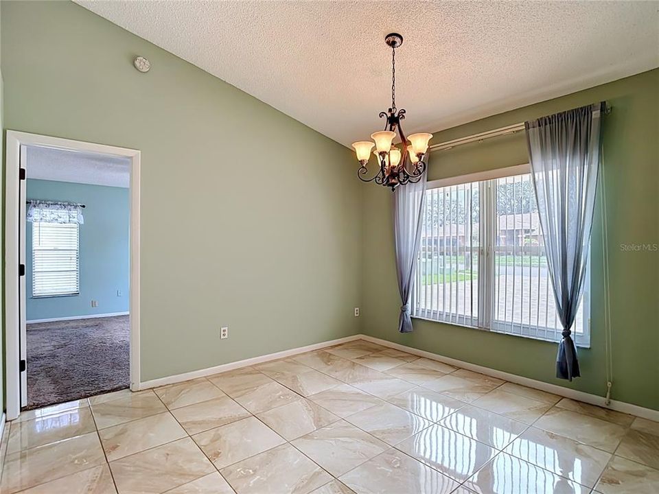 Active With Contract: $328,900 (3 beds, 2 baths, 1622 Square Feet)