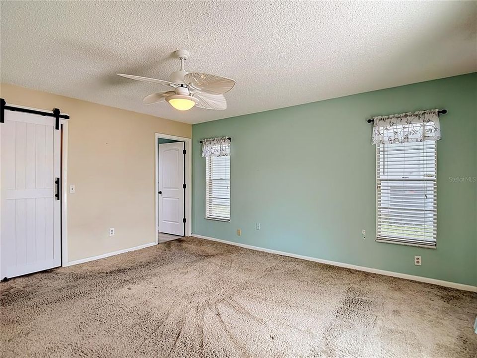 Active With Contract: $328,900 (3 beds, 2 baths, 1622 Square Feet)