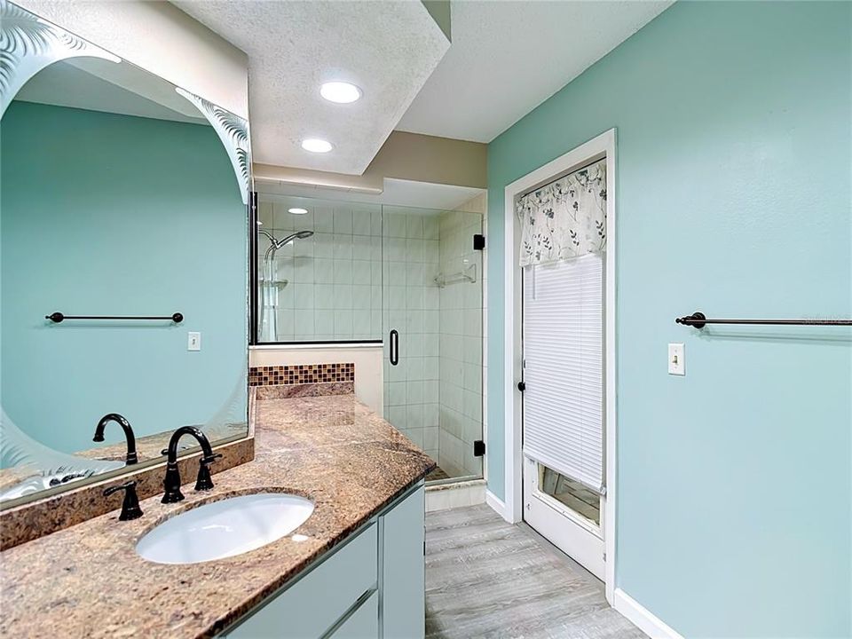 Active With Contract: $328,900 (3 beds, 2 baths, 1622 Square Feet)