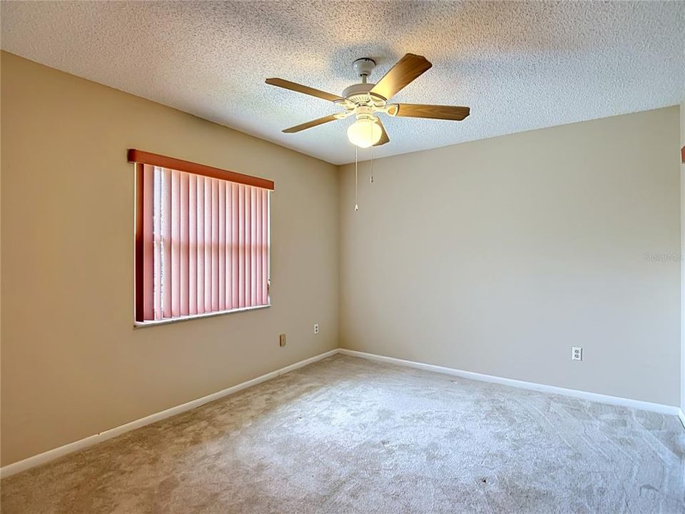 Active With Contract: $328,900 (3 beds, 2 baths, 1622 Square Feet)