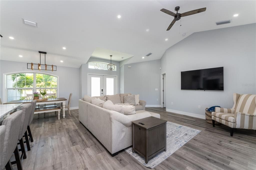 For Sale: $665,000 (3 beds, 2 baths, 1629 Square Feet)