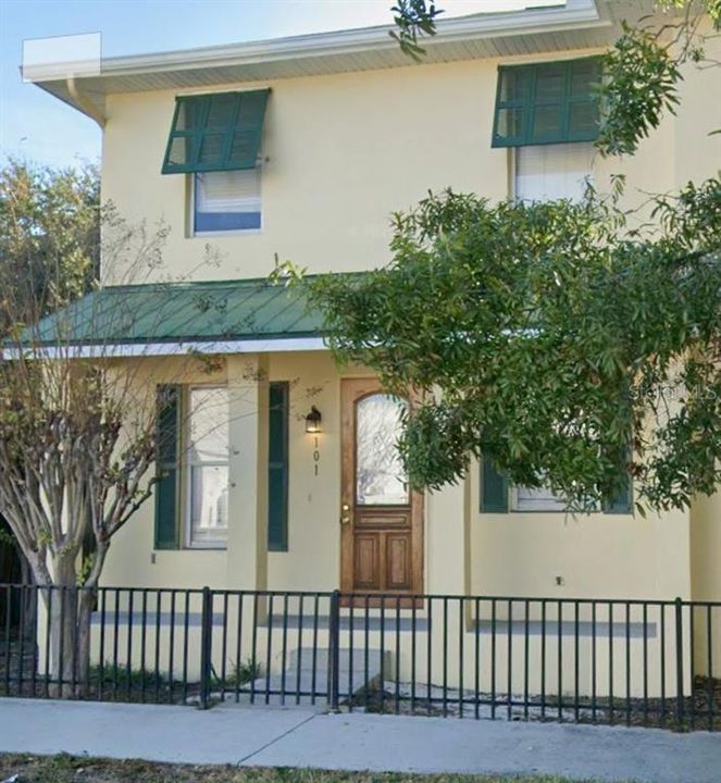 For Rent: $4,200 (3 beds, 2 baths, 1113 Square Feet)