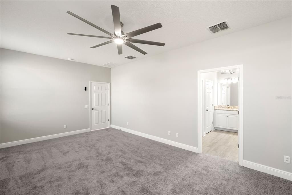 For Rent: $3,500 (4 beds, 3 baths, 3036 Square Feet)