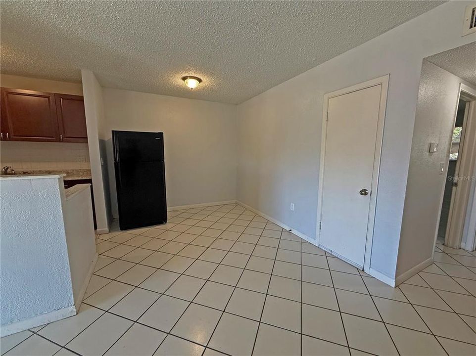 В аренду: $1,550 (2 спален, 1 ванн, 800 Квадратных фут)