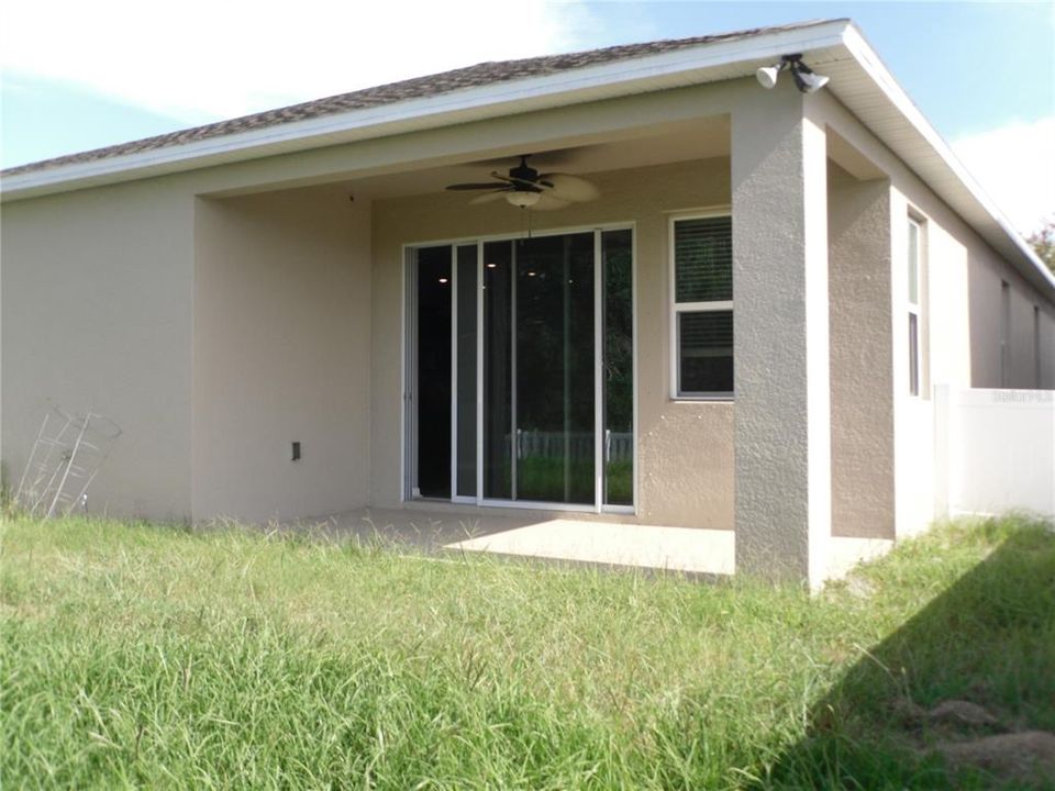 For Rent: $2,300 (3 beds, 2 baths, 2014 Square Feet)