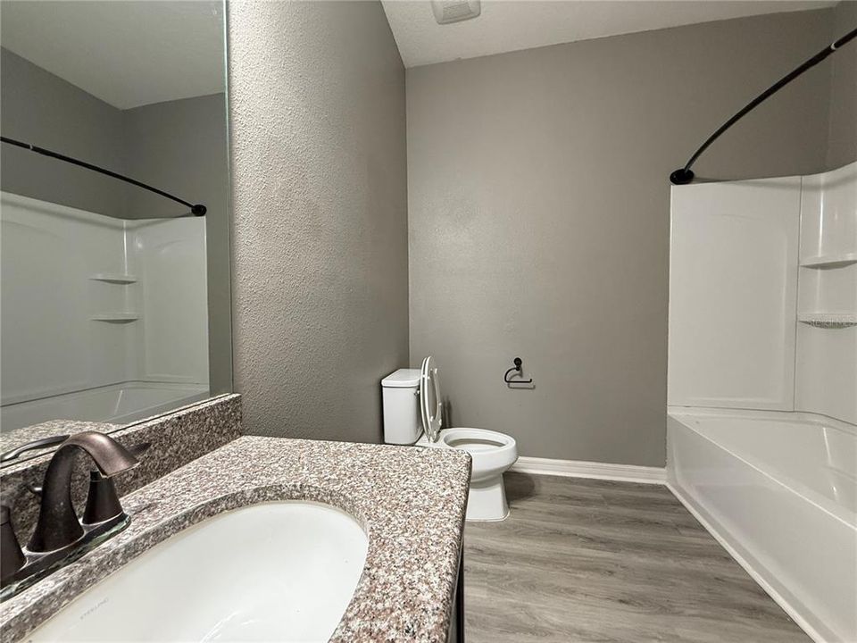 For Rent: $2,300 (3 beds, 2 baths, 2014 Square Feet)