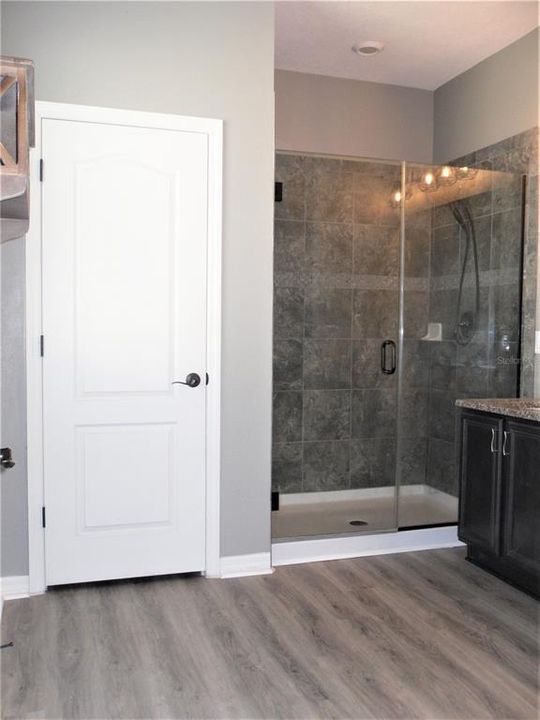 For Rent: $2,300 (3 beds, 2 baths, 2014 Square Feet)