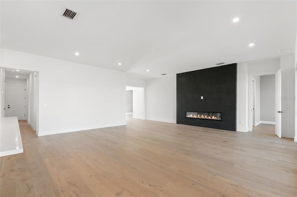 For Rent: $9,000 (3 beds, 3 baths, 3008 Square Feet)