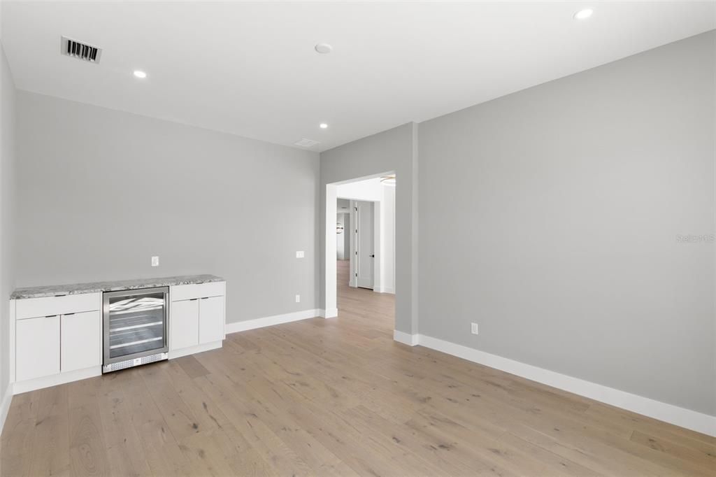 For Rent: $9,000 (3 beds, 3 baths, 3008 Square Feet)