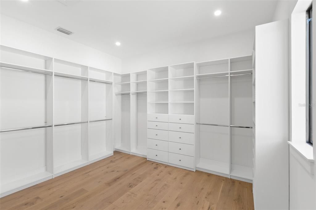 For Rent: $9,000 (3 beds, 3 baths, 3008 Square Feet)