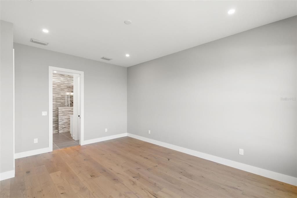 For Rent: $9,000 (3 beds, 3 baths, 3008 Square Feet)