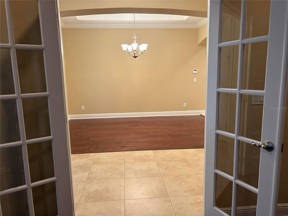 For Sale: $800,000 (4 beds, 3 baths, 3675 Square Feet)