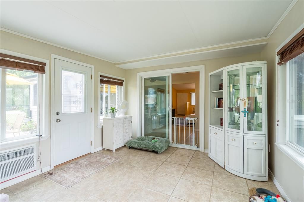 For Sale: $245,000 (3 beds, 2 baths, 1532 Square Feet)