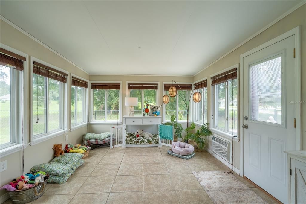 For Sale: $245,000 (3 beds, 2 baths, 1532 Square Feet)