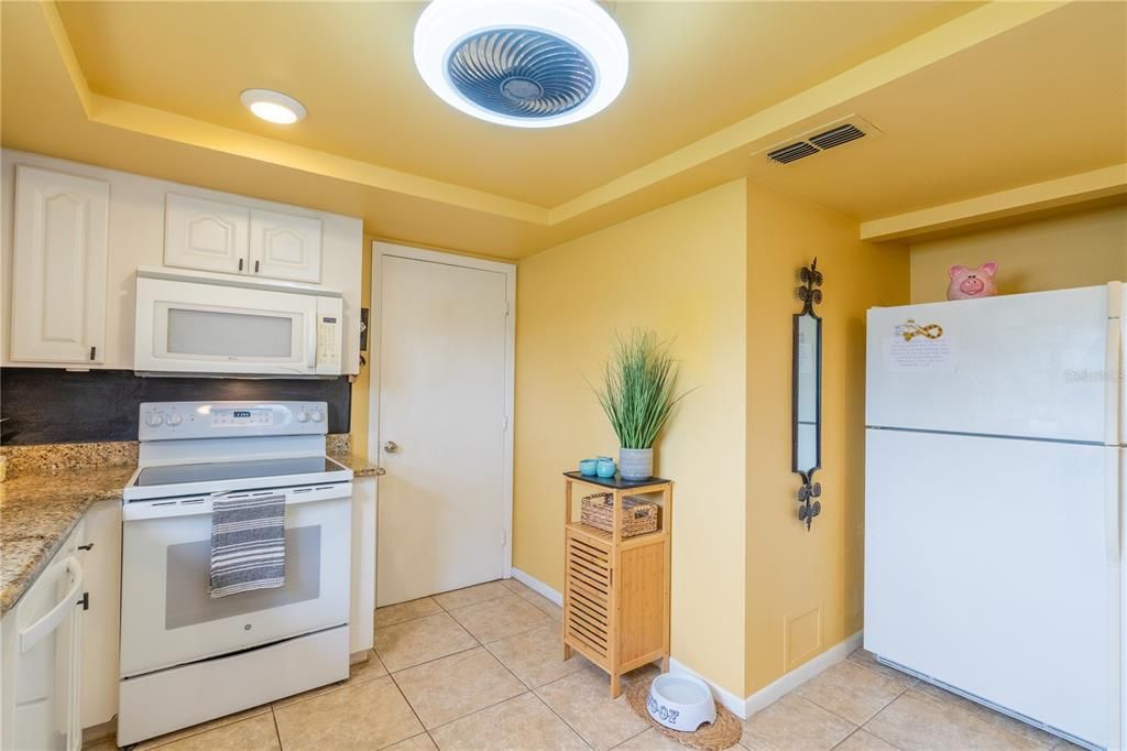 For Sale: $245,000 (3 beds, 2 baths, 1532 Square Feet)
