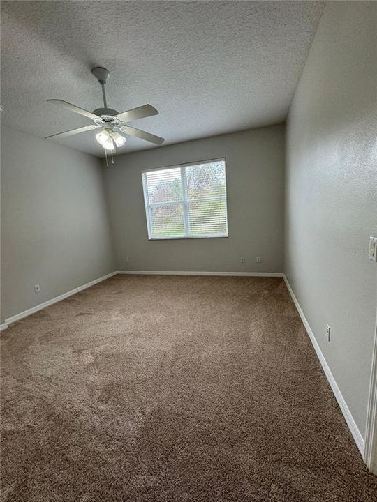 For Rent: $2,850 (4 beds, 2 baths, 1936 Square Feet)