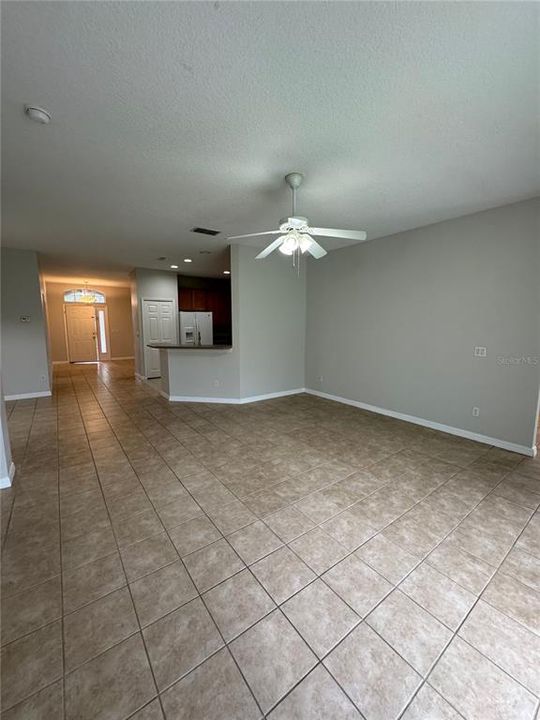 For Rent: $2,850 (4 beds, 2 baths, 1936 Square Feet)