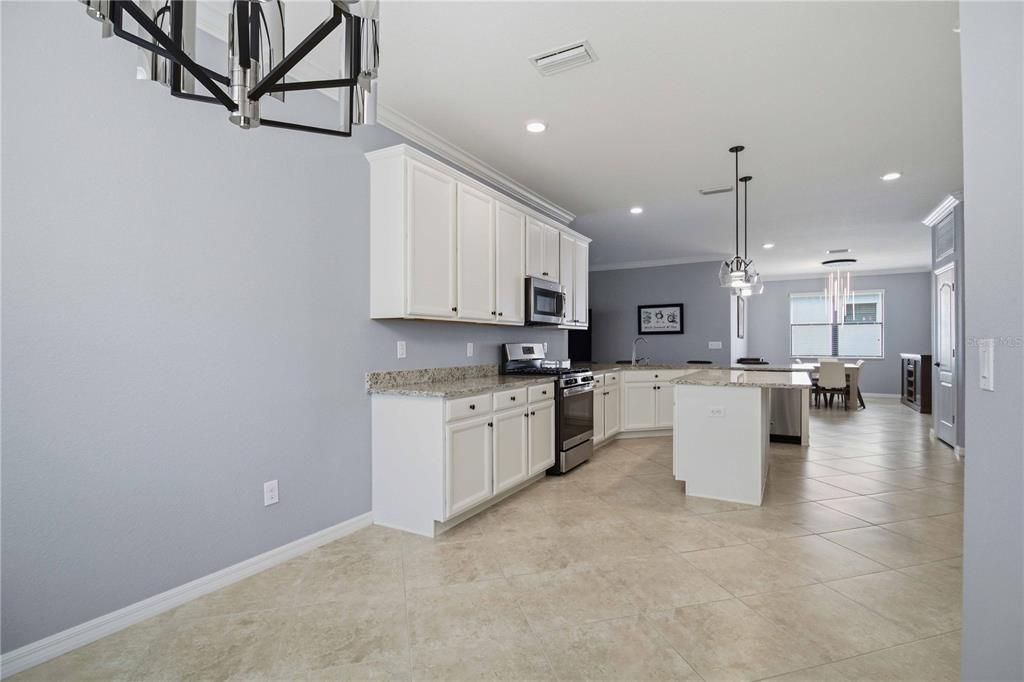 For Sale: $750,000 (4 beds, 3 baths, 2267 Square Feet)